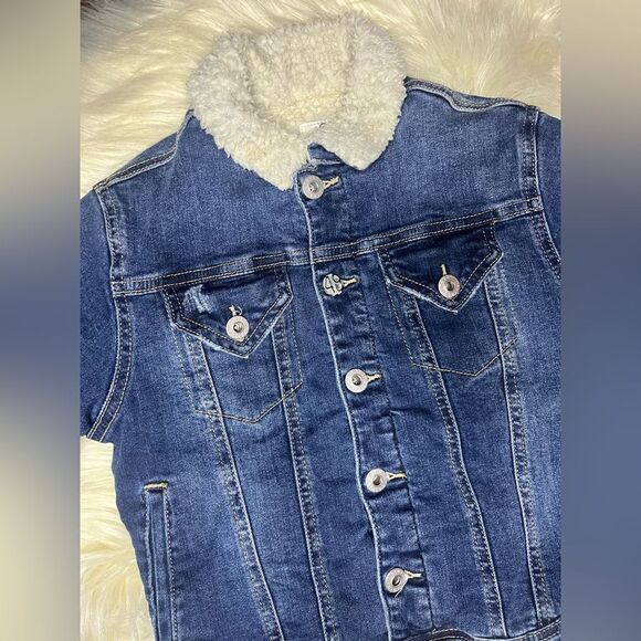 AG Adriano Goldschmied Girls' Big Quinn denim Jacket sz medium - Picture 3 of 4